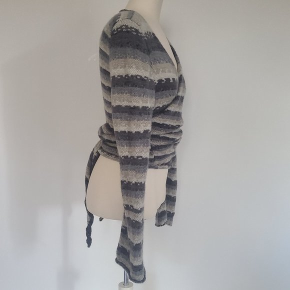 Handmade Wrap Sweater (M/L) - Picture 3 of 6